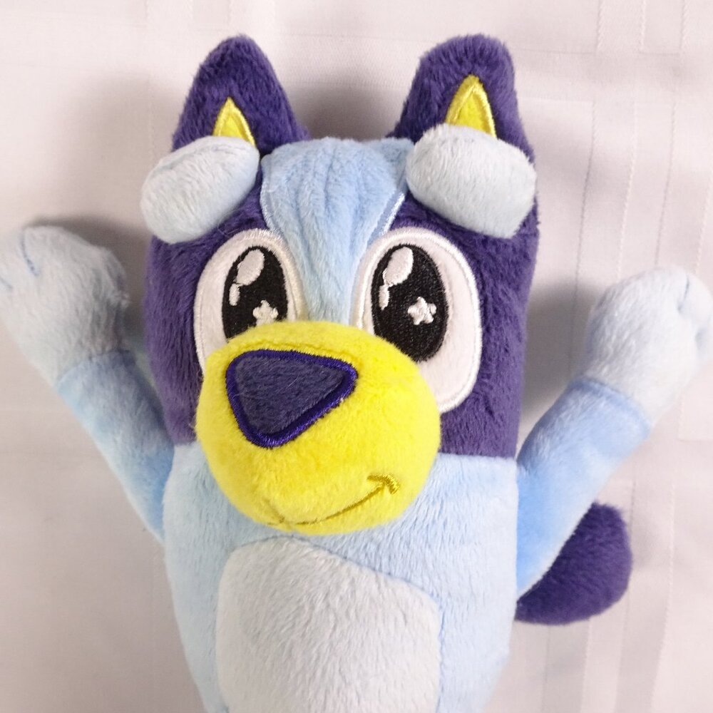 Bluey & Friends collection‎ - Star Eyed Bluey. 8" tall